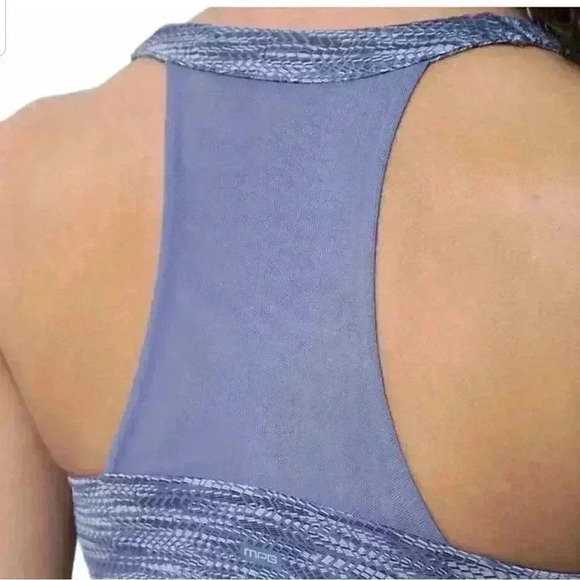 TRAVEL DRESS SIZE MEDIUM - Picture 3 of 10